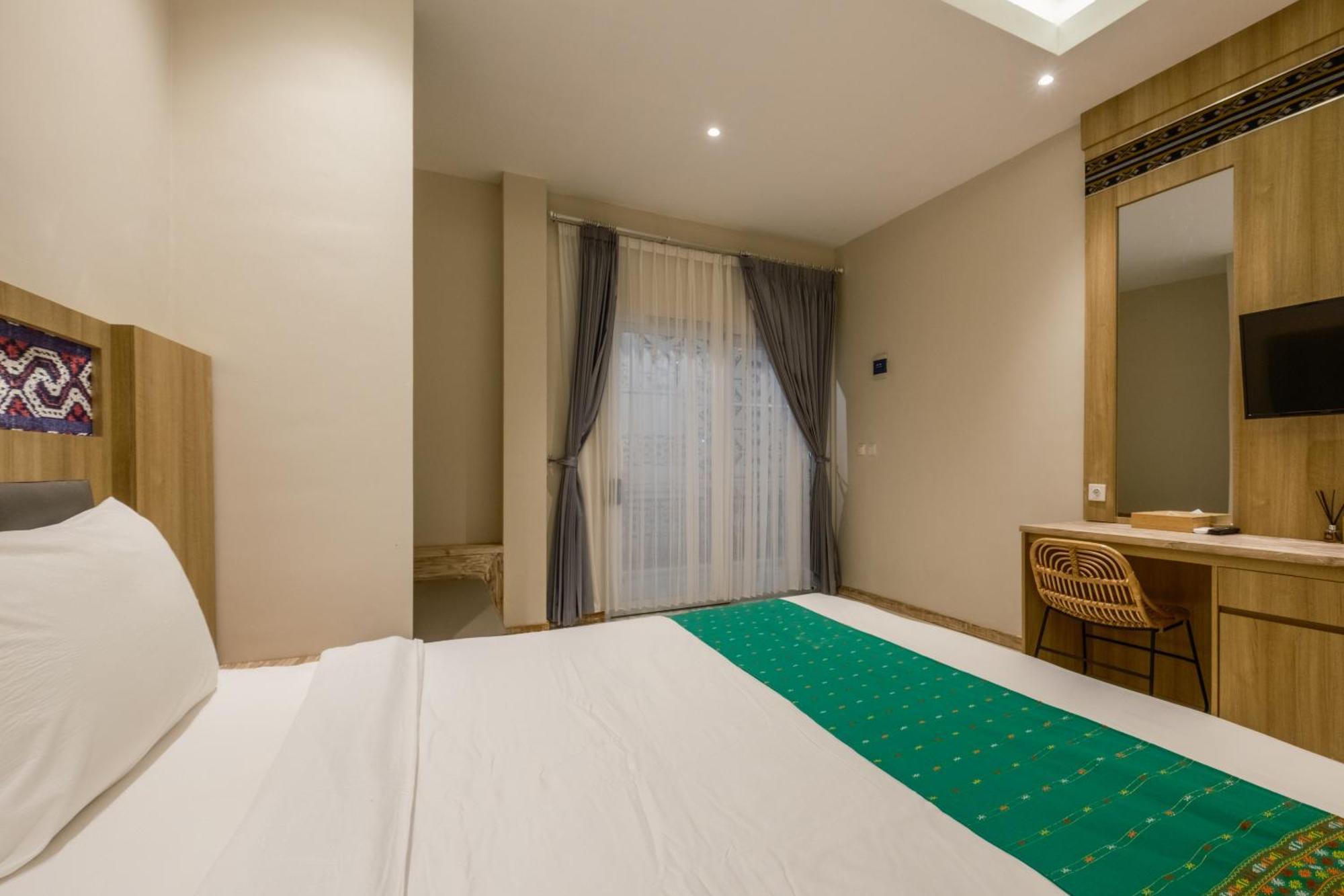 Dejavu 2.0 Hotel Bajo Komodo Labuan Bajo Exterior photo